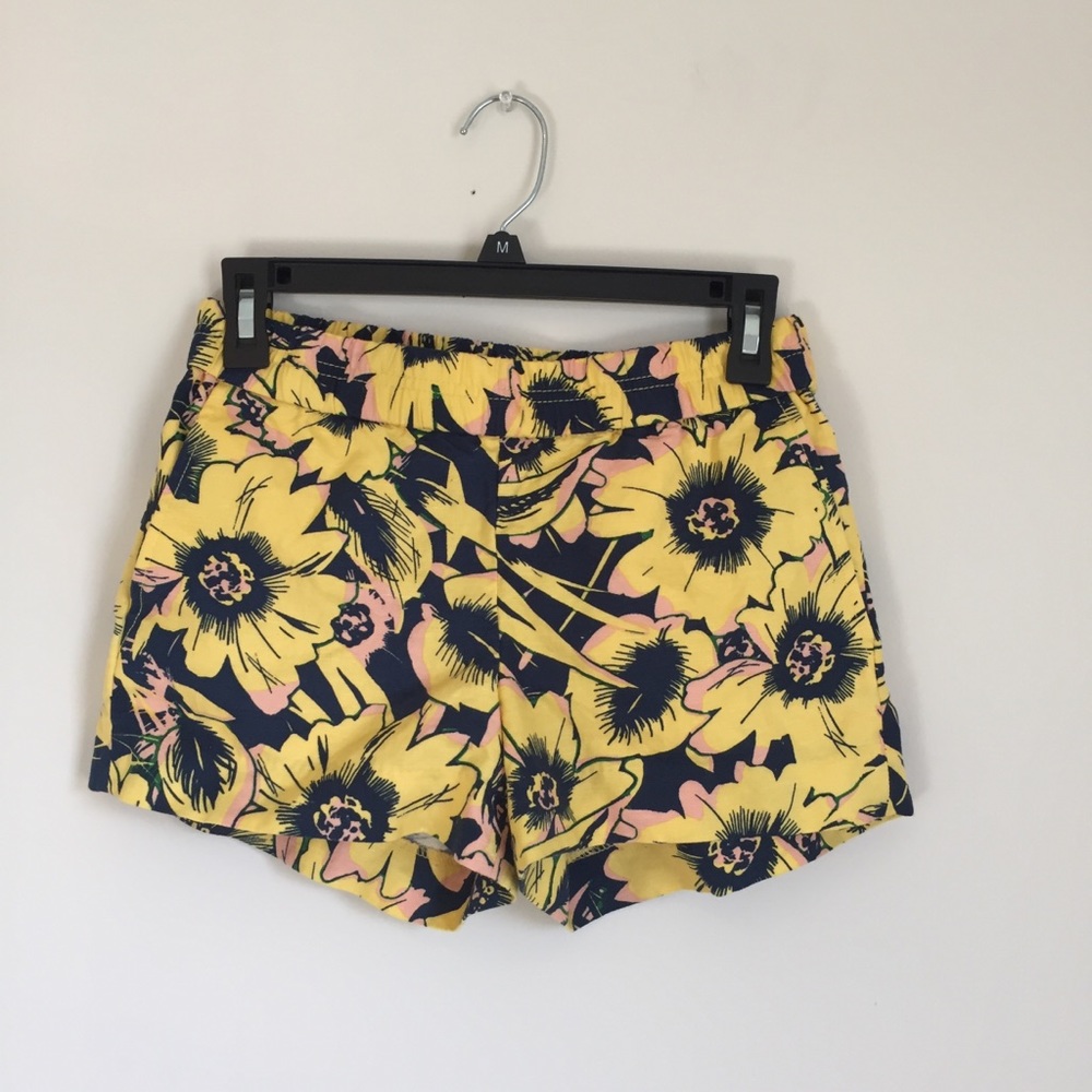 3/$18 Sale J Crew Hawaiian Print Shorts w/pockets - Picture 2 of 3